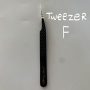 Black and Gold “Grip“ Tweezer